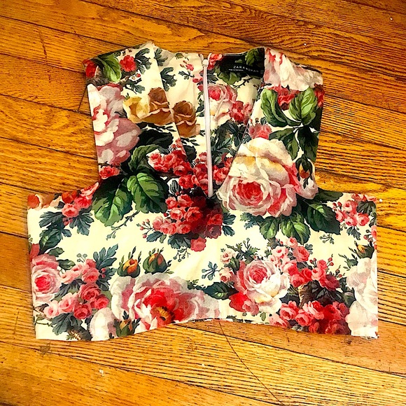 Zara Tops - Zara Floral Crop Top
